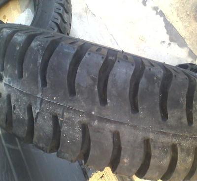 生产厂家 质优价量 17.5-25 工程实心轮胎