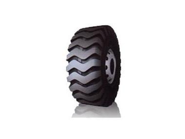 五大连池市轮胎供应商优选 行进轮胎与实心轮胎详解