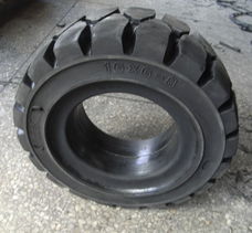 5.00-8实心轮胎高清大图展示